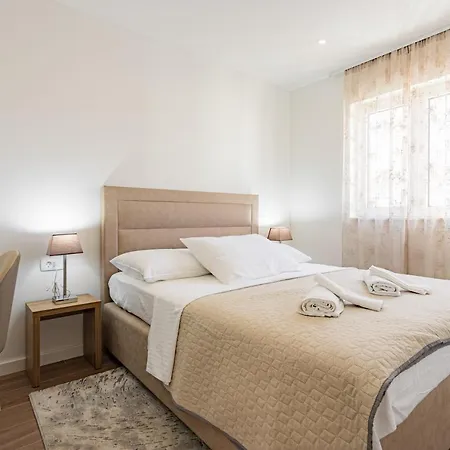 Benzon Apartment *