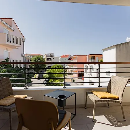 Benzon Apartment Baska Voda