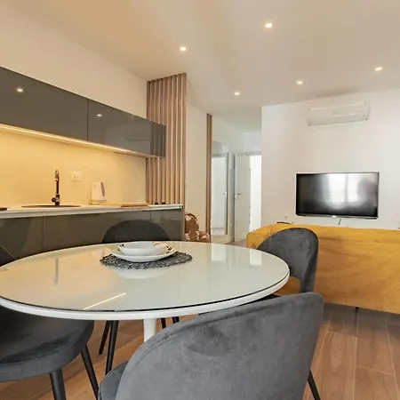 Benzon Apartment Baska Voda