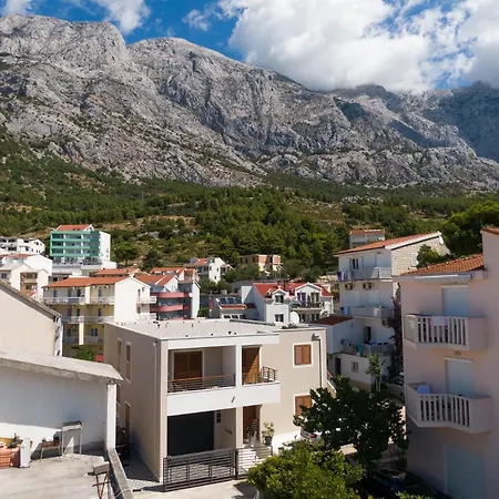 Apartment Benzon Baska Voda